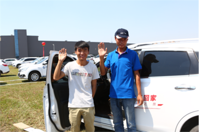 啟辰百車齊聚鄭州工廠 T70回家之旅完美收官——一場(chǎng)關(guān)于品質(zhì)、信賴與‘健身式’服務(wù)的深度共鳴